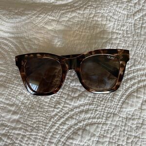 Brown tortoise QUAY sunglasses